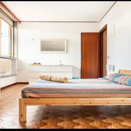 Damazon - Stanza Con Parcheggio Privato * Viareggio